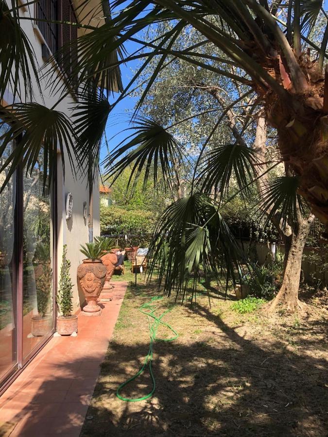 ססטו פיורנטינו La Villa Bianca - Appartamento In Villa מראה חיצוני תמונה